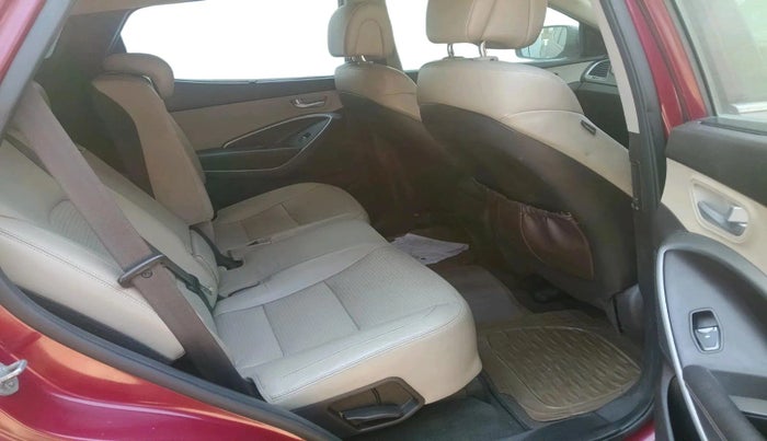 2015 Hyundai Santa Fe 4 WD AT, Diesel, Automatic, 1,23,323 km, interior