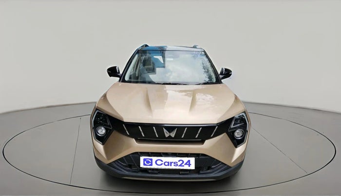 2024 Mahindra XUV 3XO AX7L 1.2 Petrol AT, Petrol, Automatic, 2,487 km, exterior
