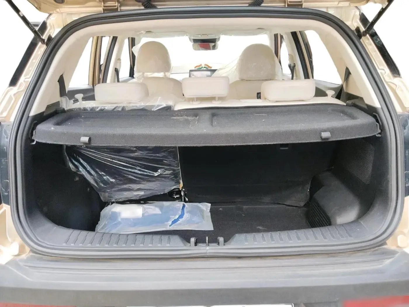 2024 Mahindra XUV 3XO AX7L 1.2 Petrol AT, Petrol, Automatic, 2,487 km, exterior