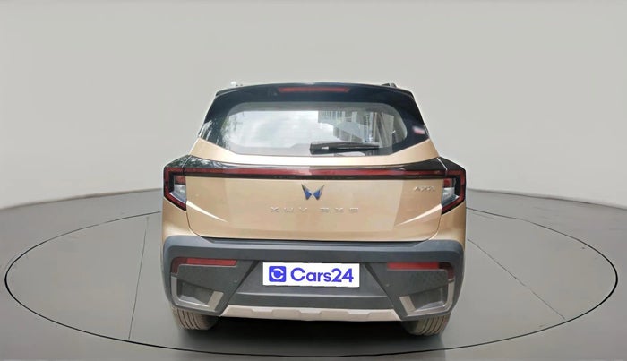2024 Mahindra XUV 3XO AX7L 1.2 Petrol AT, Petrol, Automatic, 2,487 km, exterior