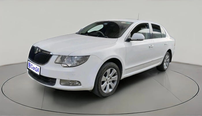 2012 Skoda Superb ELEGANCE 2.0 TDI CR AT, Diesel, Automatic, 1,58,363 km, exterior