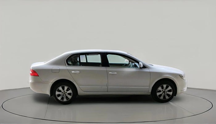 2012 Skoda Superb ELEGANCE 2.0 TDI CR AT, Diesel, Automatic, 1,58,363 km, exterior