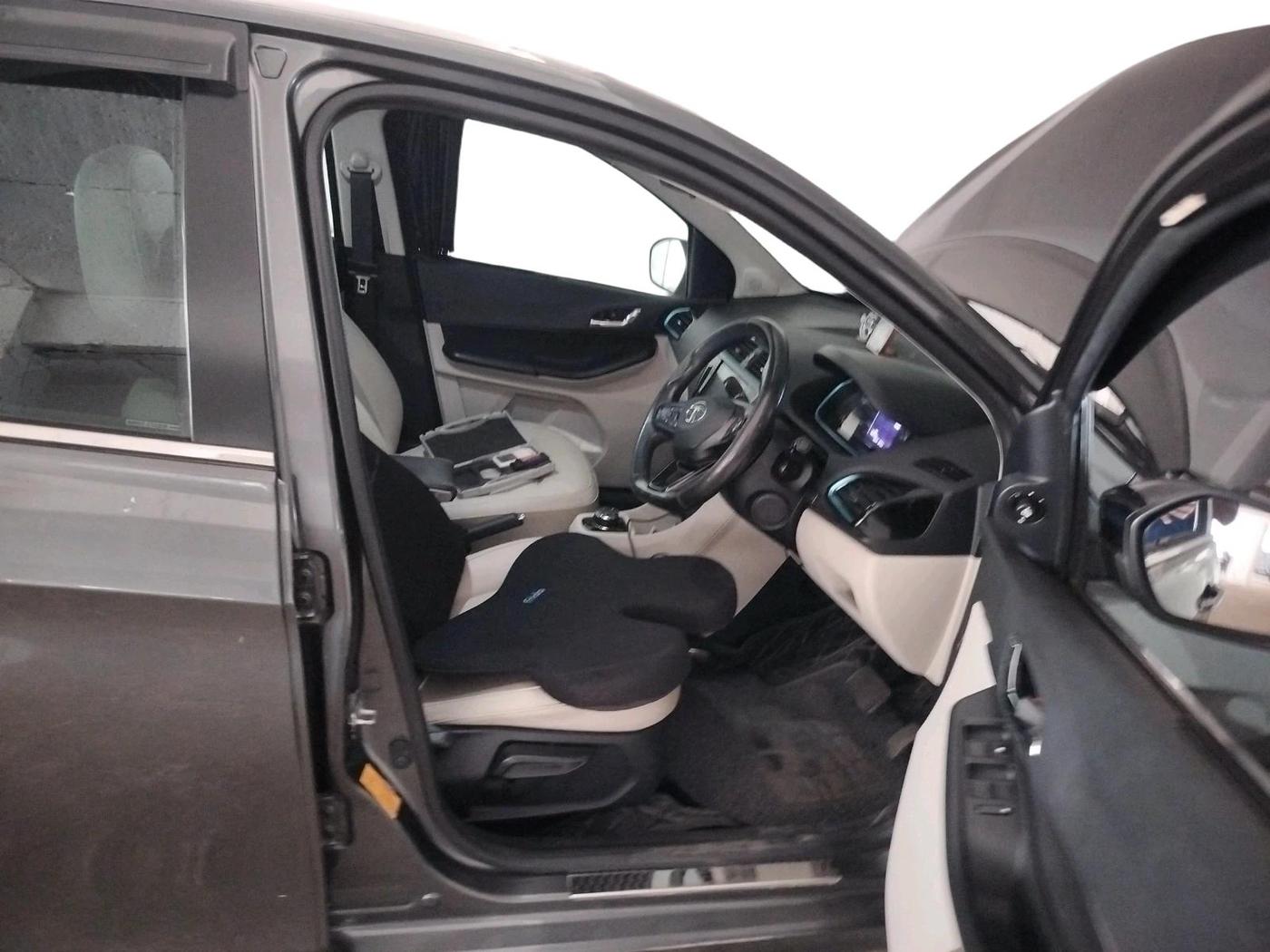 2023 Tata TIGOR EV XZ+ LUX, Electric, Automatic, 63,043 km, interior