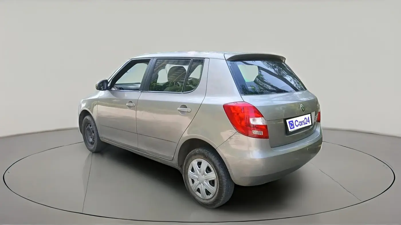 2011 Skoda Fabia AMBIENTE 1.2 MPI, Petrol, Manual, 69,522 km, exterior