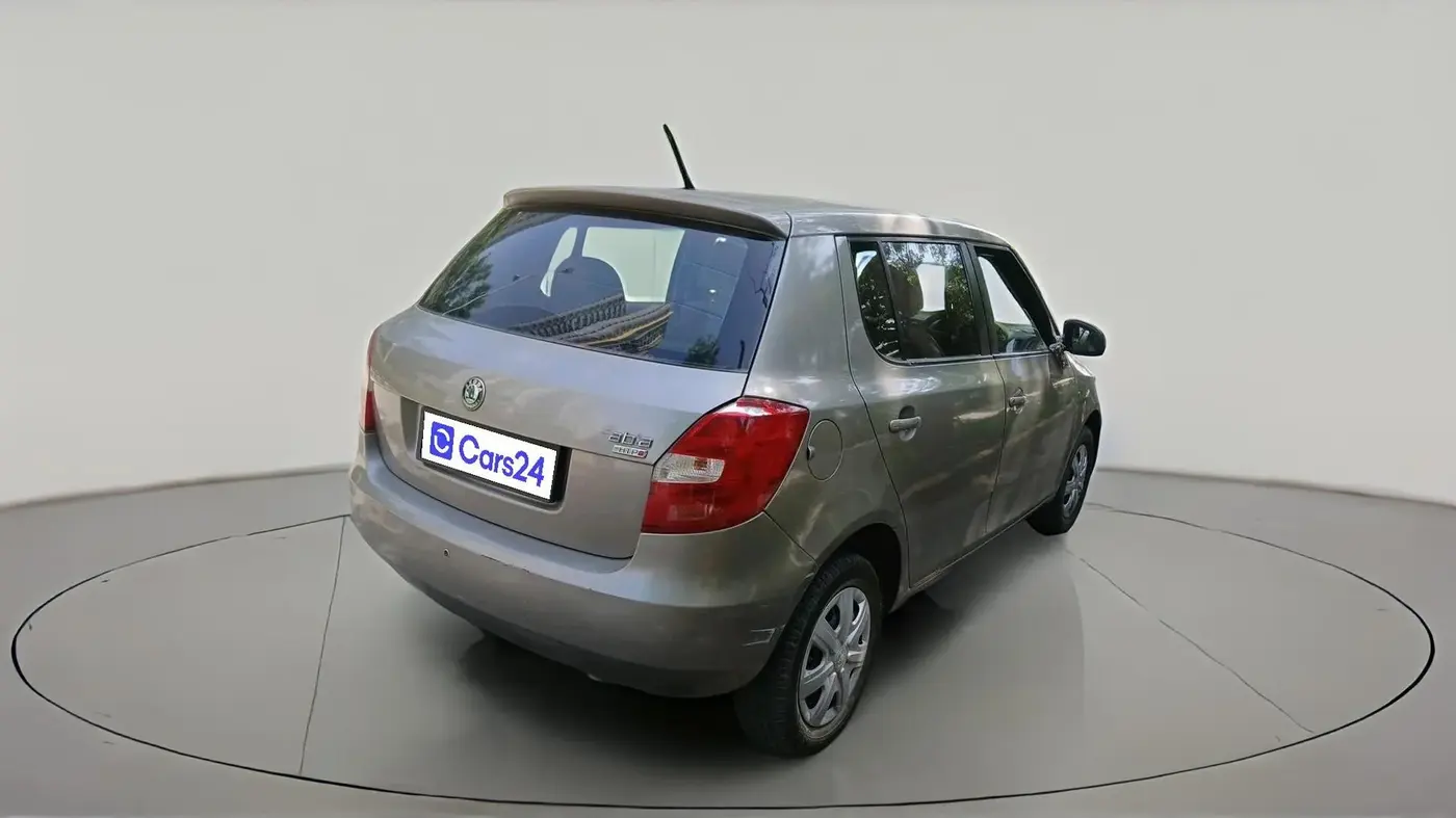 2011 Skoda Fabia AMBIENTE 1.2 MPI, Petrol, Manual, 69,522 km, exterior