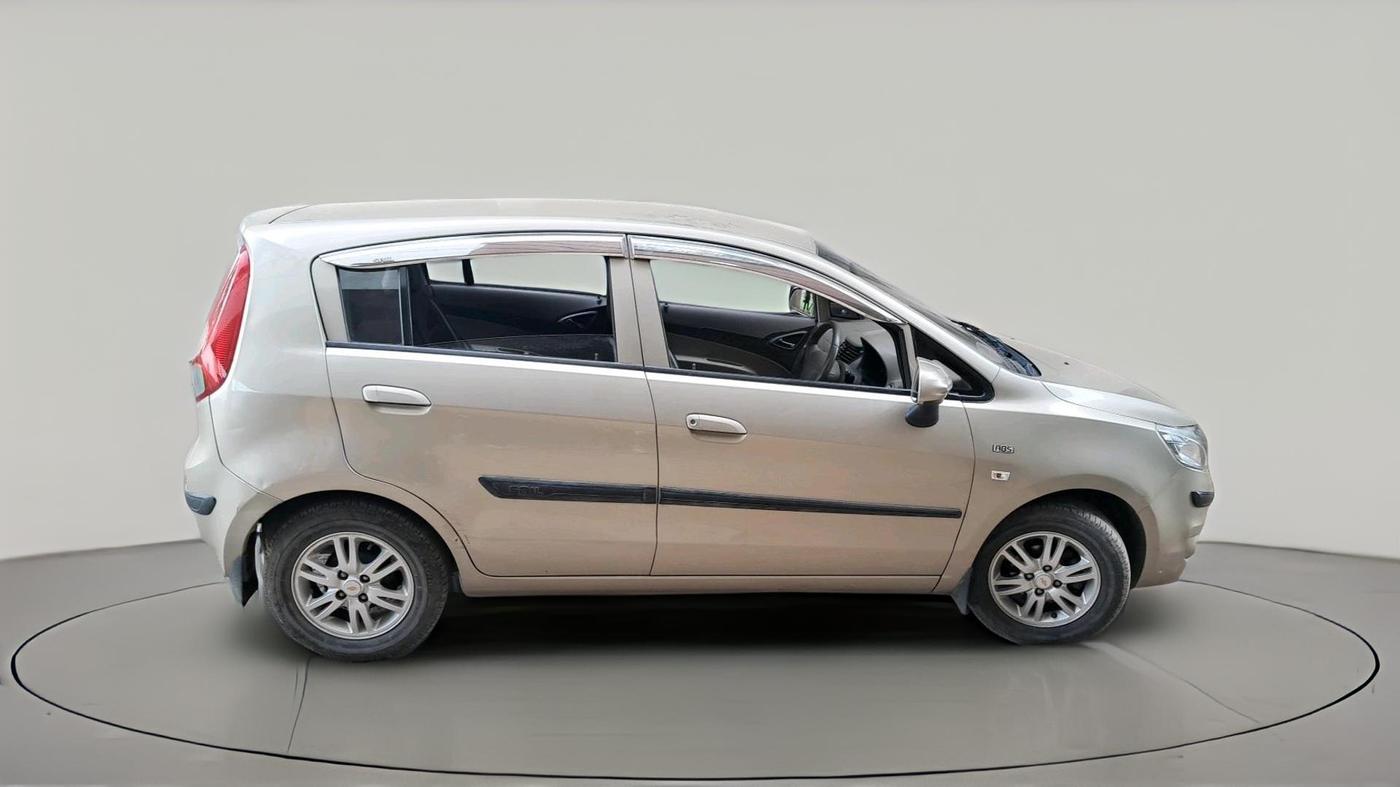 2013 Chevrolet Sail UVA 1.2 LT ABS, Petrol, Manual, 52,353 km, exterior