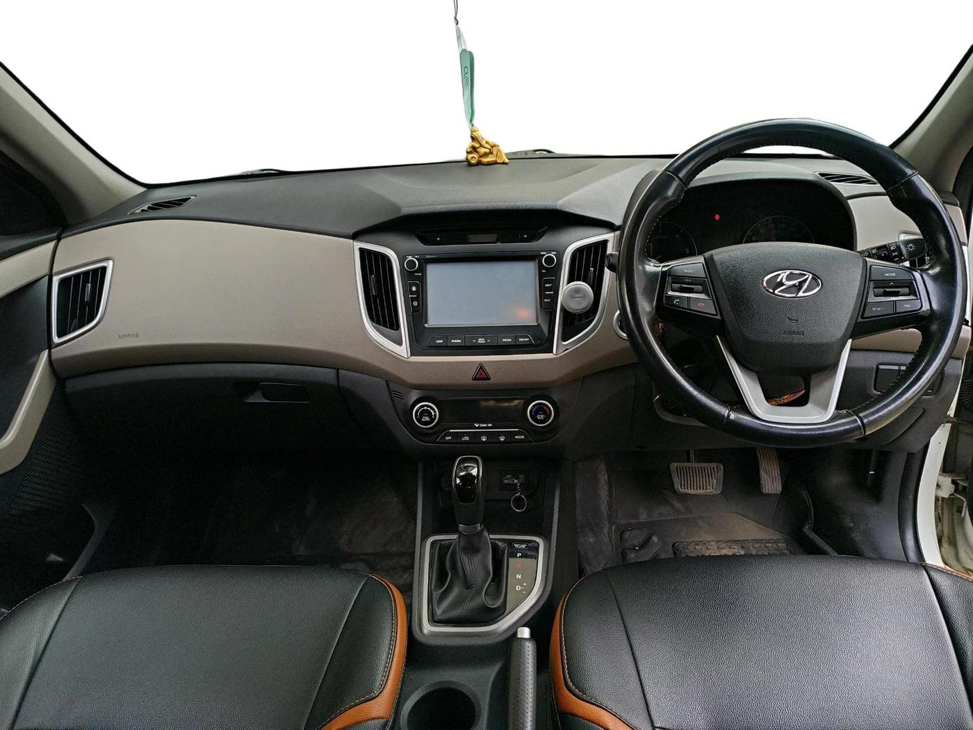2017 Hyundai Creta SX PLUS AT 1.6 DIESEL, Diesel, Automatic, 1,47,047 km, interior