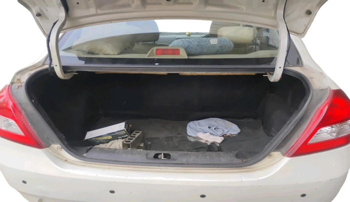 2014 Maruti Swift Dzire VXI, Petrol, Manual, 1,75,714 km, exterior