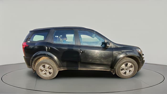 2013 Mahindra XUV500 W8, Diesel, Manual, 70,707 km, exterior