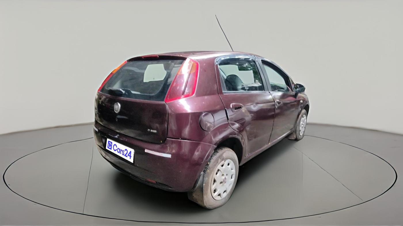 2012 Fiat Grand Punto DYNAMIC 1.3, Diesel, Manual, 1,20,213 km, exterior