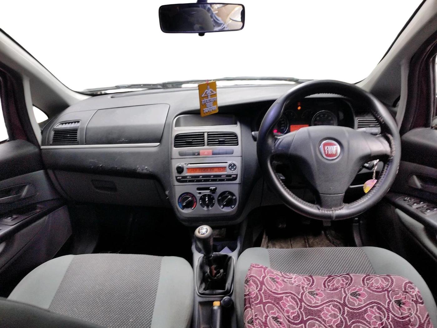 2012 Fiat Grand Punto DYNAMIC 1.3, Diesel, Manual, 1,20,213 km, interior
