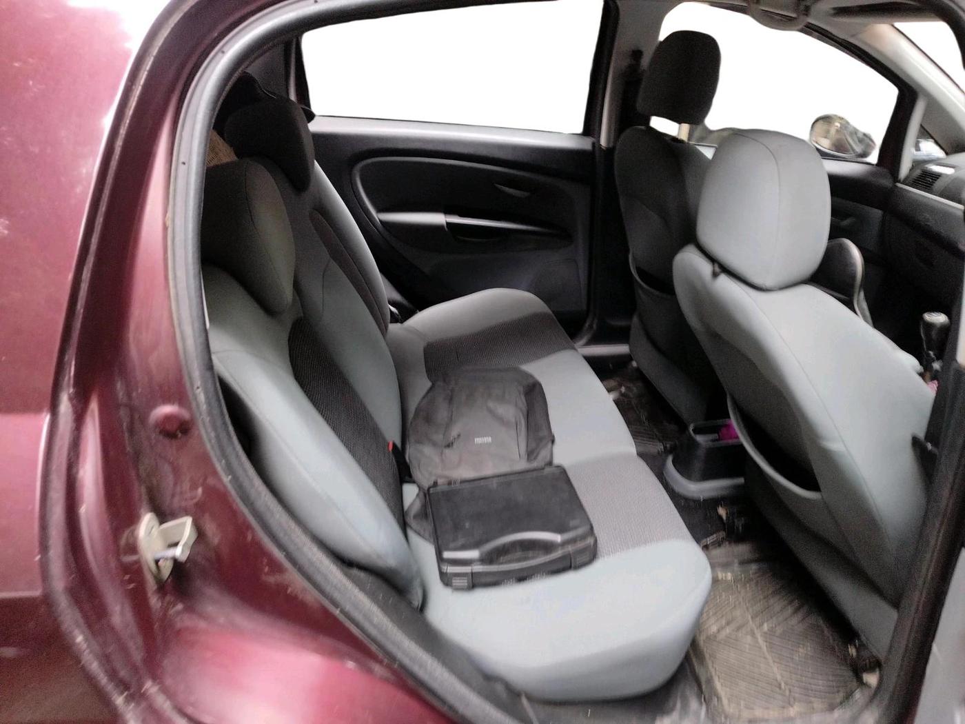 2012 Fiat Grand Punto DYNAMIC 1.3, Diesel, Manual, 1,20,213 km, interior