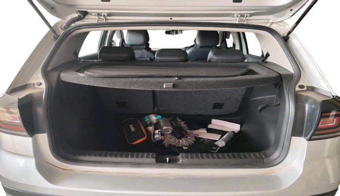 2023 Volkswagen TAIGUN HIGHLINE 1.0 TSI MT, Petrol, Manual, 24,975 km, exterior