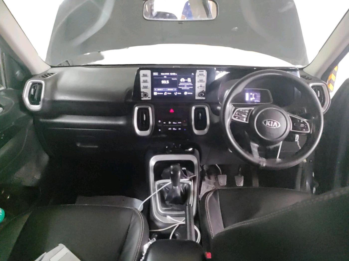 2020 KIA SONET HTK PLUS 1.5, Diesel, Manual, 1,87,735 km, interior