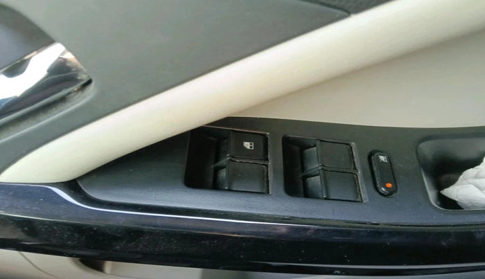 2023 Tata NEXON XZ PLUS PETROL, Petrol, Manual, 20,484 km, interior