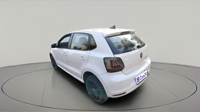 2015 Volkswagen Polo HIGHLINE1.2L, Petrol, Manual, 1,63,435 km, exterior