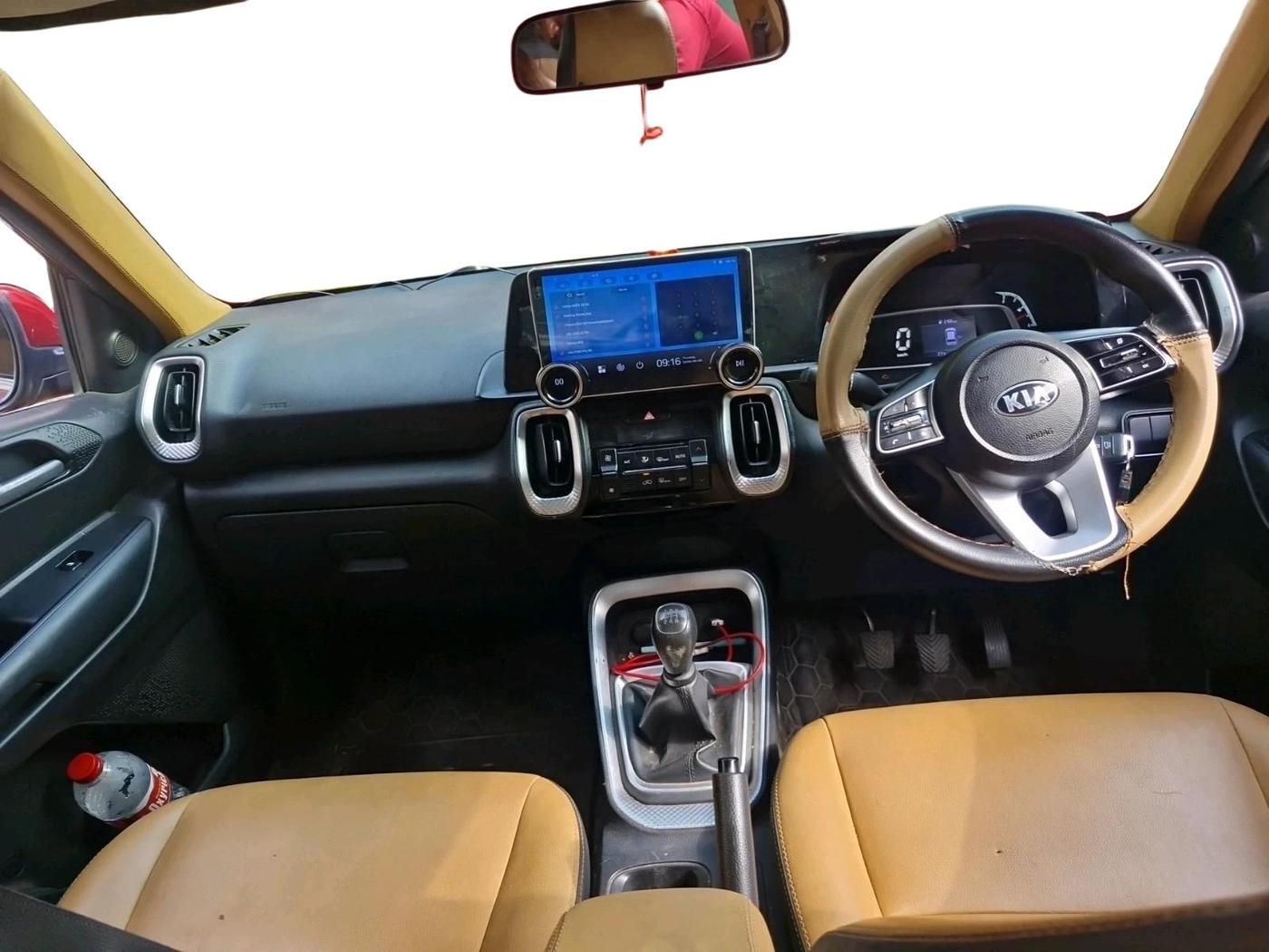2020 KIA SONET HTK PLUS 1.2, Petrol, Manual, 34,400 km, interior