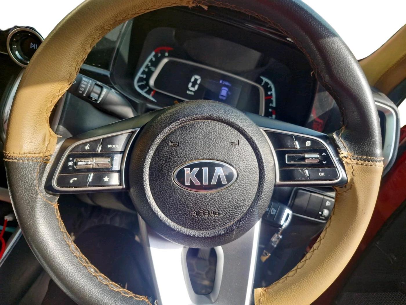 2020 KIA SONET HTK PLUS 1.2, Petrol, Manual, 34,400 km, interior