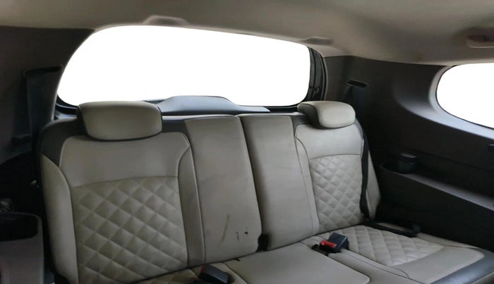 2017 Renault Lodgy 110 PS RXZ STEPWAY 7 STR, Diesel, Manual, 56,577 km, interior