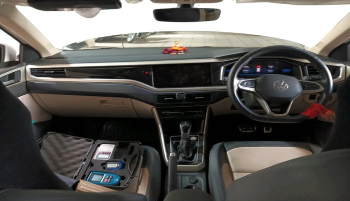 2024 Volkswagen VIRTUS TOPLINE TSI 1.0 AT, Petrol, Automatic, 12,058 km, interior