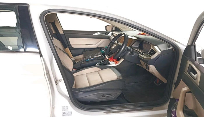 2024 Volkswagen VIRTUS TOPLINE TSI 1.0 AT, Petrol, Automatic, 12,058 km, interior