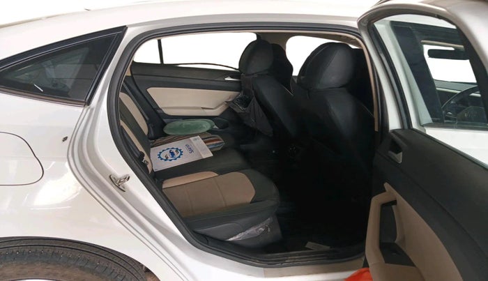 2024 Volkswagen VIRTUS TOPLINE TSI 1.0 AT, Petrol, Automatic, 12,058 km, interior