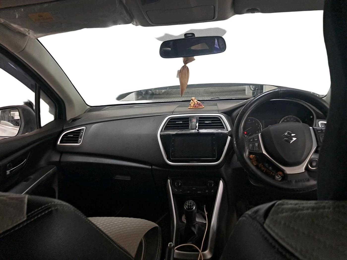 2021 Maruti S Cross ZETA 1.5, Petrol, Manual, 31,071 km, interior