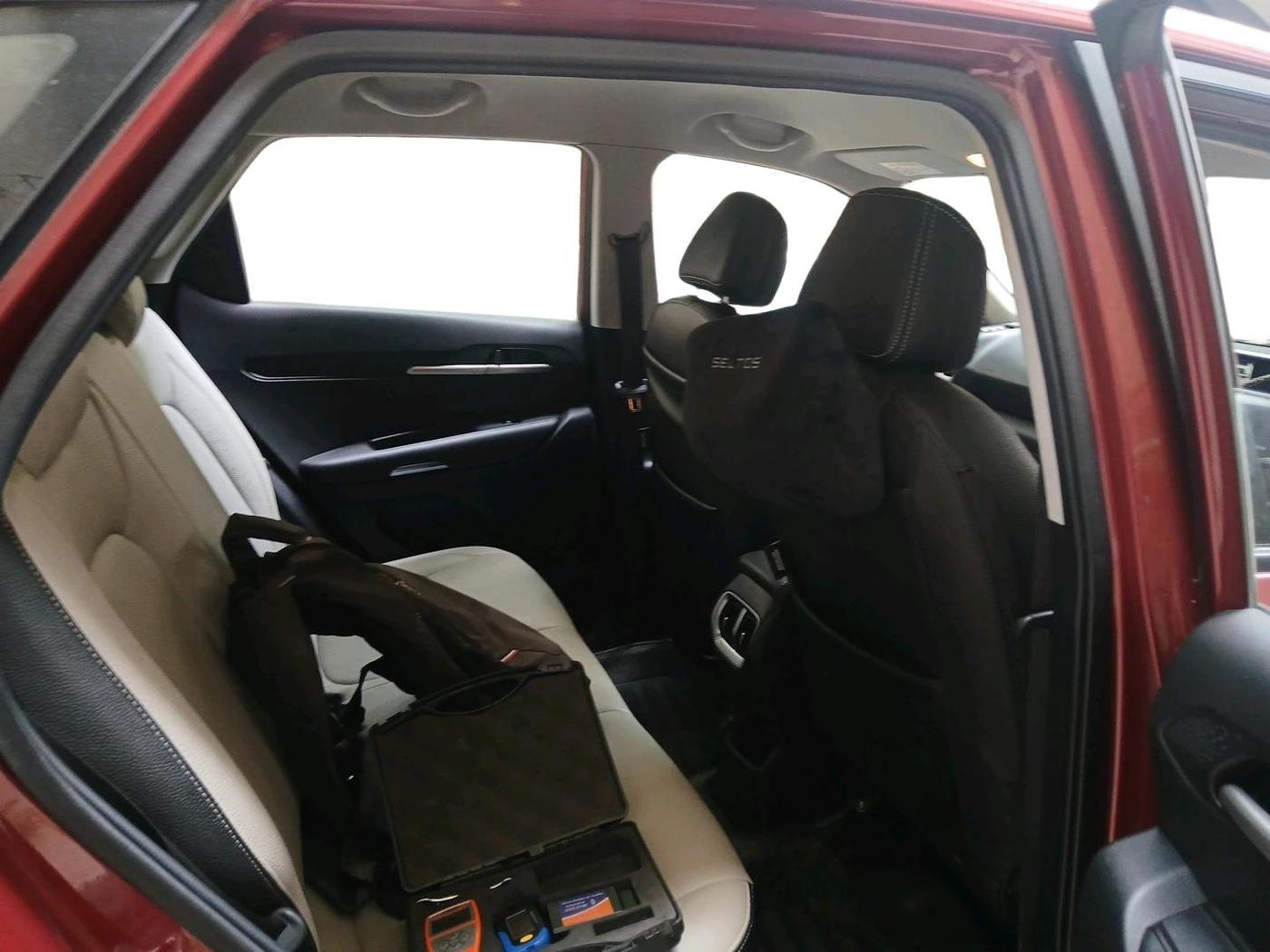 2021 KIA SONET HTK PLUS 1.2, Petrol, Manual, 68,516 km, interior