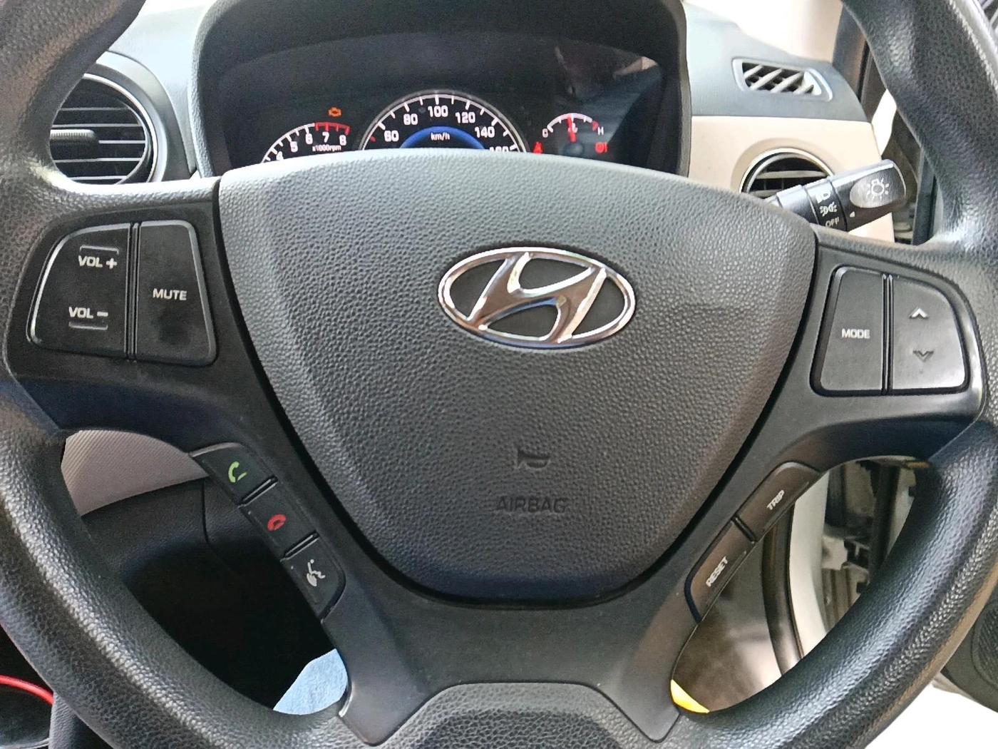 2018 Hyundai Grand i10 SPORTZ AT 1.2 KAPPA VTVT, CNG, Automatic, 67,832 km, interior