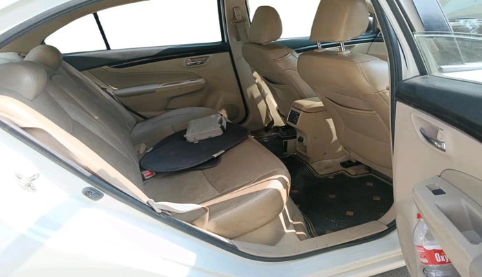 2017 Maruti Ciaz ALPHA DIESEL 1.3, Diesel, Manual, 1,24,802 km, interior