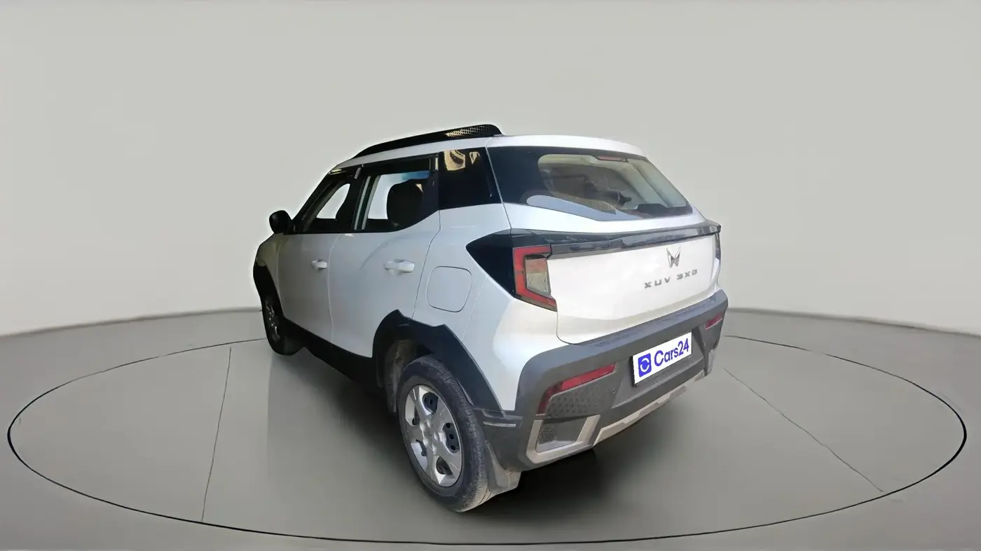 2024 Mahindra XUV 3XO MX3 1.2 L TCMPFi, Petrol, Manual, 41,289 km, exterior