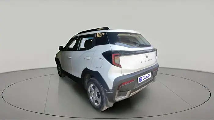 2024 Mahindra XUV 3XO MX3 1.2 L TCMPFi, Petrol, Manual, 41,289 km, exterior