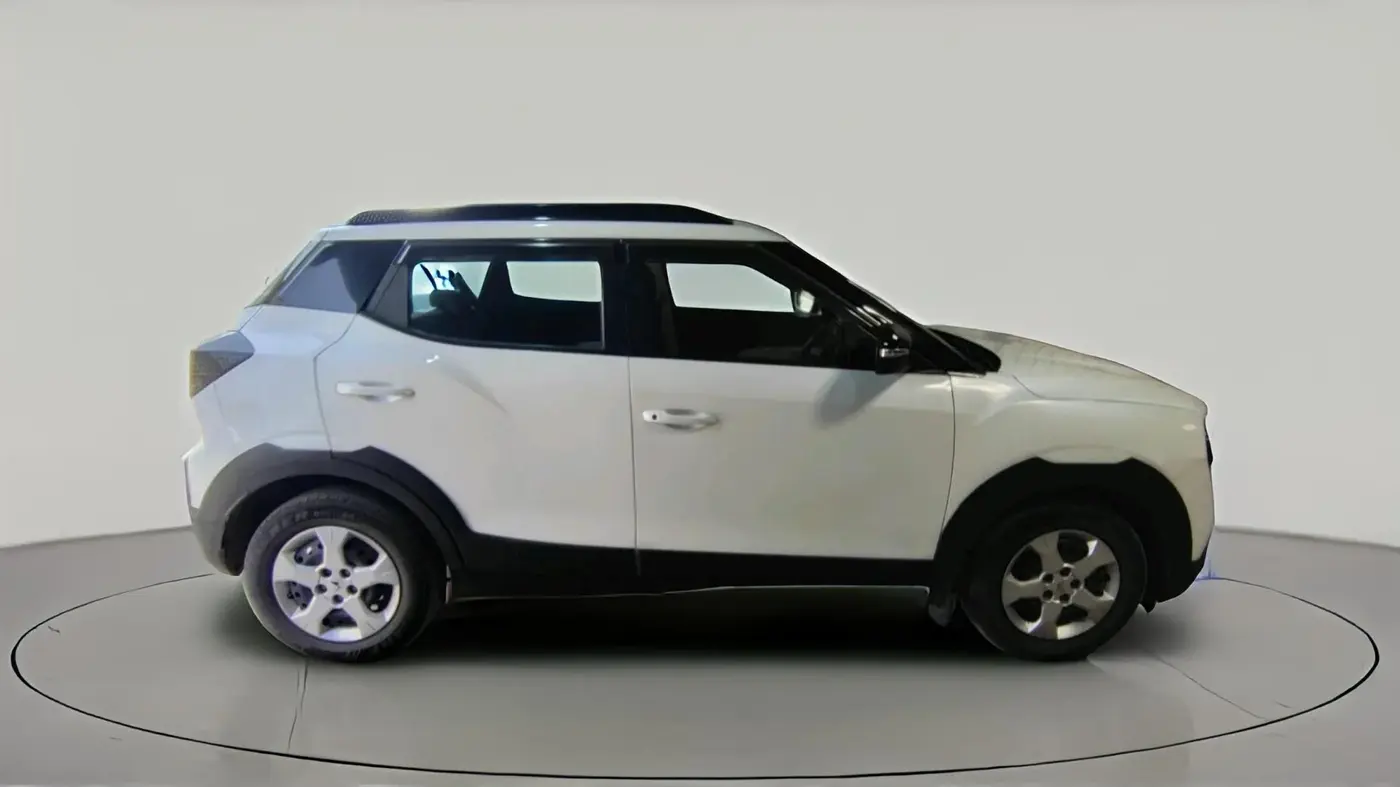 2024 Mahindra XUV 3XO MX3 1.2 L TCMPFi, Petrol, Manual, 41,289 km, exterior