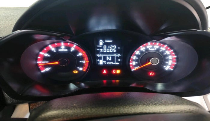2024 Mahindra XUV 3XO MX3 1.2 L TCMPFi, Petrol, Manual, 41,289 km, interior