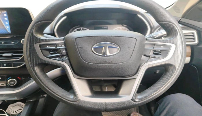 2020 Tata Harrier XT 2.0L KRYOTEC, Diesel, Manual, 33,628 km, interior