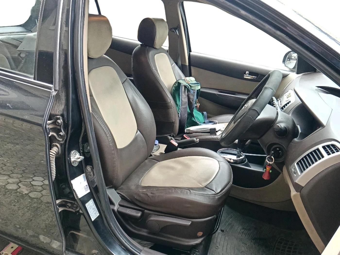 2011 Hyundai i20 ASTA 1.4 AT, Petrol, Automatic, 97,312 km, interior