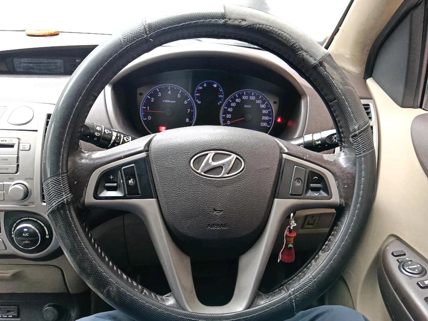 2011 Hyundai i20 ASTA 1.4 AT, Petrol, Automatic, 97,312 km, interior