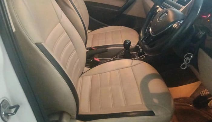 2016 Volkswagen Ameo HIGHLINE1.2L, Petrol, Manual, 1,03,337 km, interior