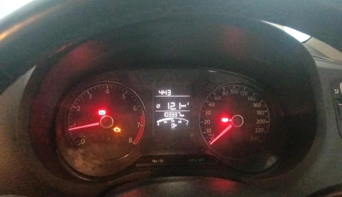 2016 Volkswagen Ameo HIGHLINE1.2L, Petrol, Manual, 1,03,337 km, interior