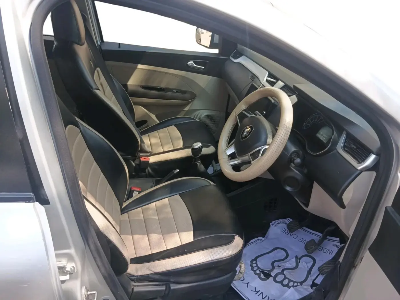 2020 Renault TRIBER RXZ, Petrol, Manual, 68,687 km, interior