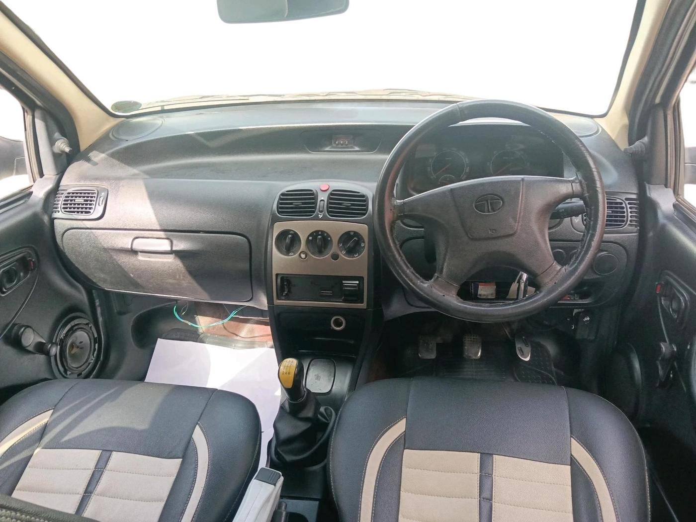 2015 Tata Indica EV2 LS, Diesel, Manual, 1,23,191 km, interior