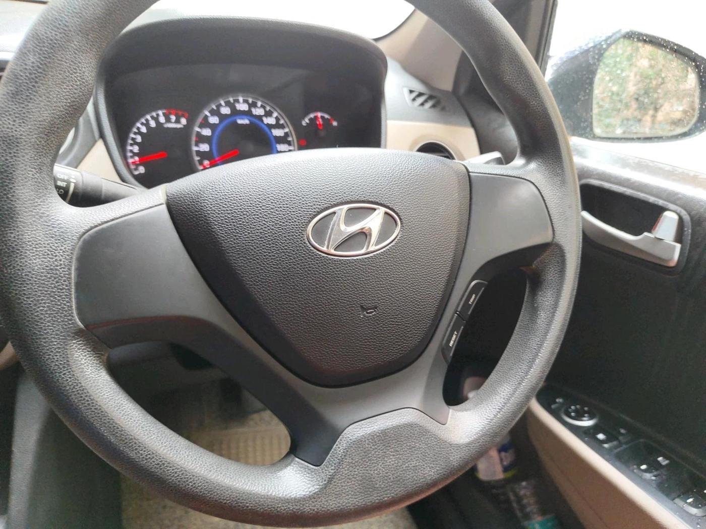 2013 Hyundai Grand i10 SPORTZ 1.2 KAPPA VTVT, Petrol, Manual, 41,217 km, interior
