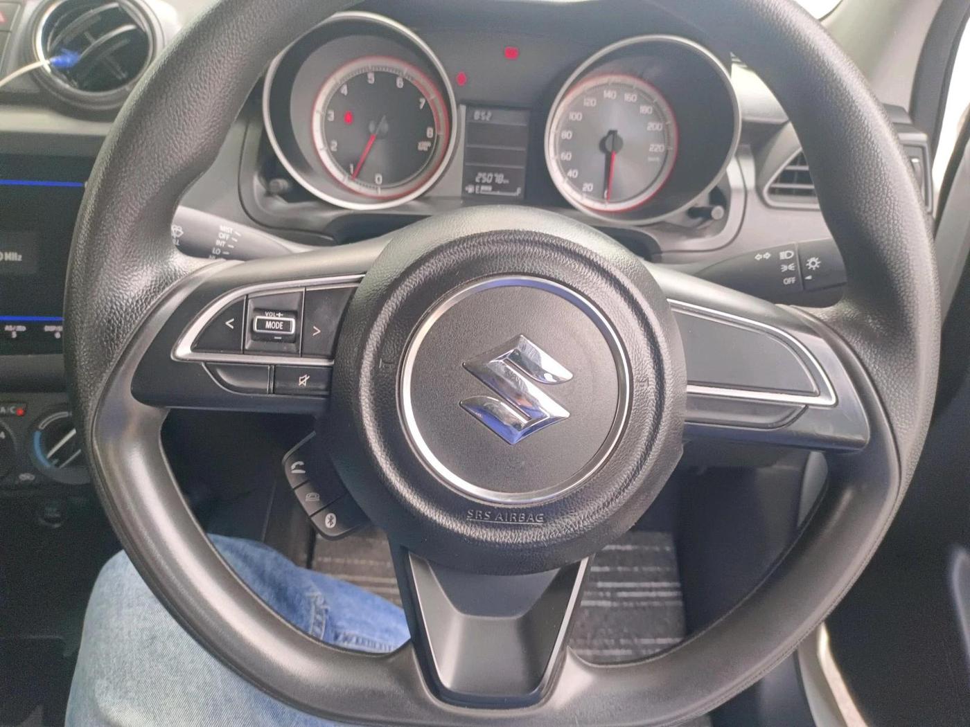 2022 Maruti Swift VXI, Petrol, Manual, 25,078 km, interior