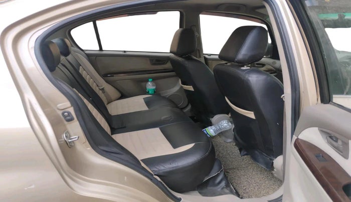 2010 Maruti SX4 VXI CNG, CNG, Manual, 1,21,327 km, interior