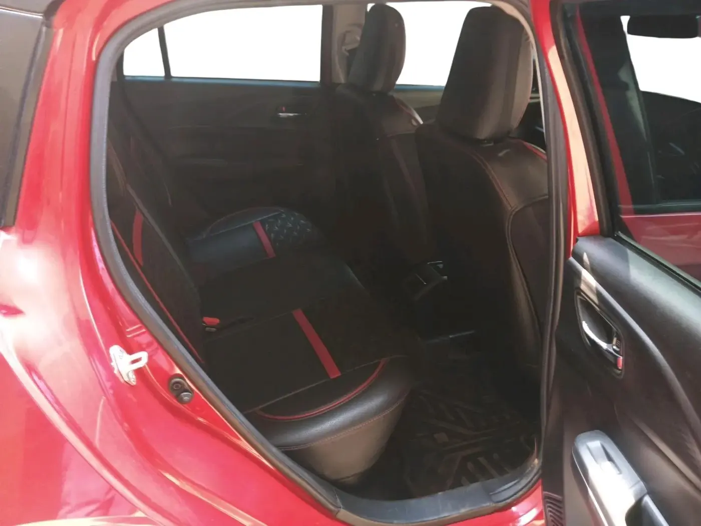 2024 Maruti Swift ZXi Plus Dual Tone, Petrol, Manual, 20,079 km, interior