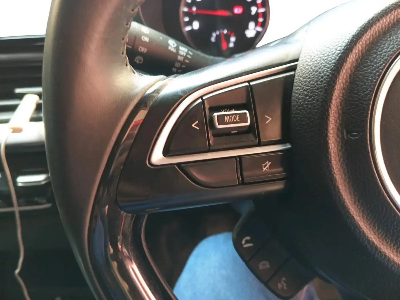 2024 Maruti Swift ZXi Plus Dual Tone, Petrol, Manual, 20,079 km, interior