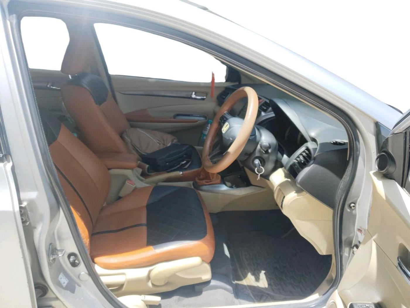2012 Honda City 1.5L I-VTEC V MT SUNROOF, Petrol, Manual, 1,23,929 km, interior