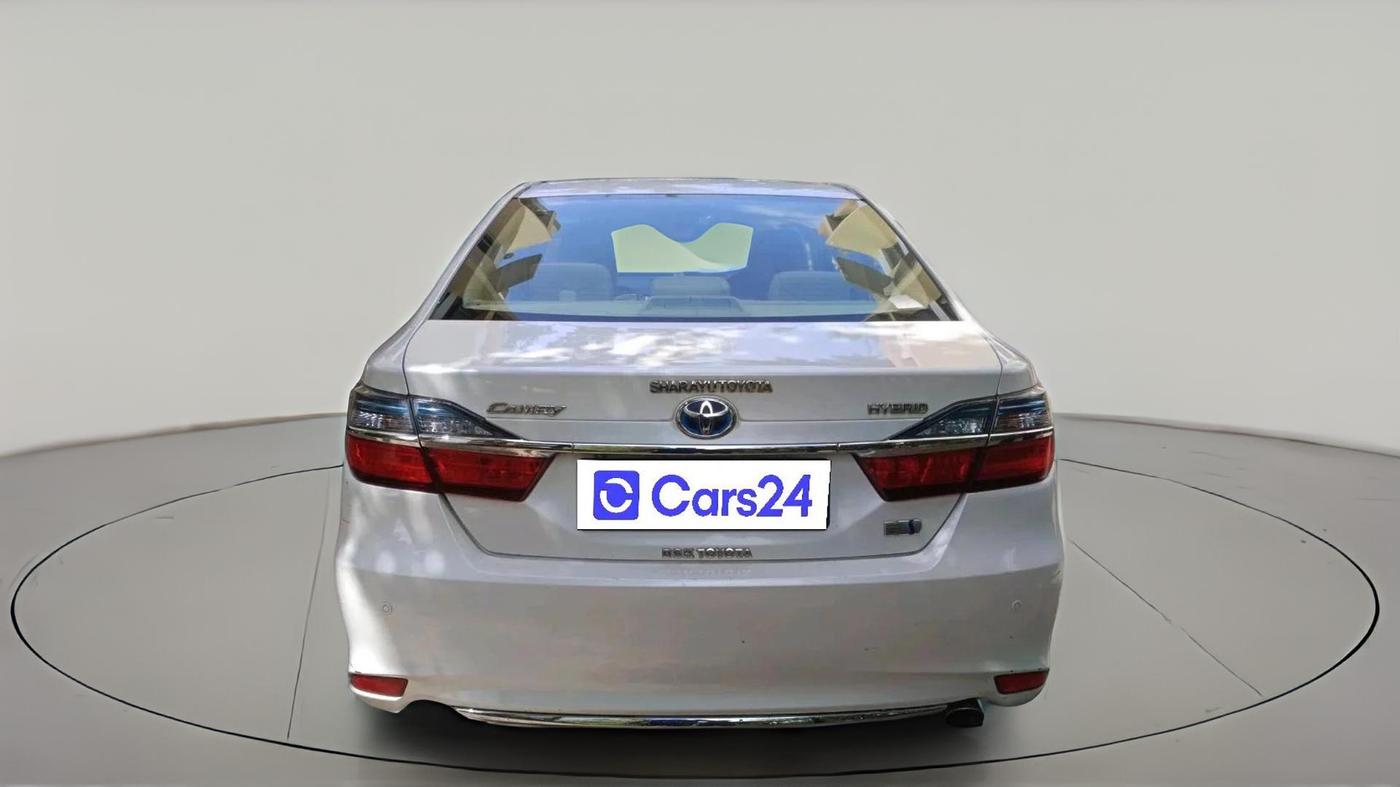 2016 Toyota Camry HYBRID, Hybrid, Automatic, 1,80,757 km, exterior