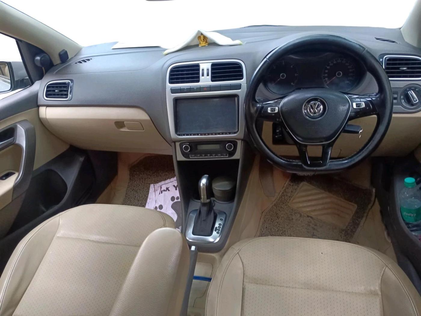 2016 Volkswagen Vento HIGHLINE 1.5 AT, Diesel, Automatic, 1,08,763 km, interior