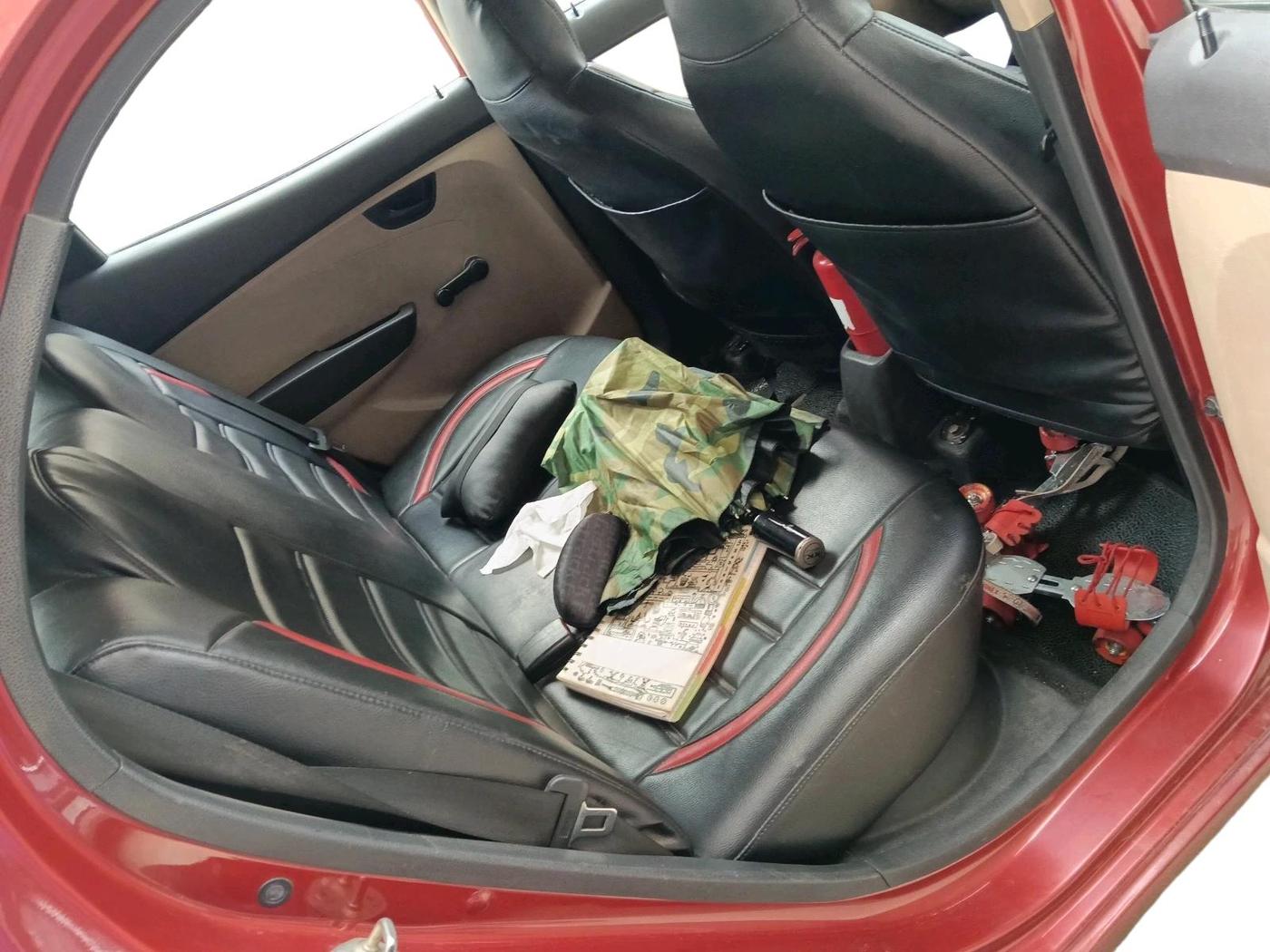 2012 Hyundai Eon ERA + LPG, Petrol, Manual, 70,572 km, interior